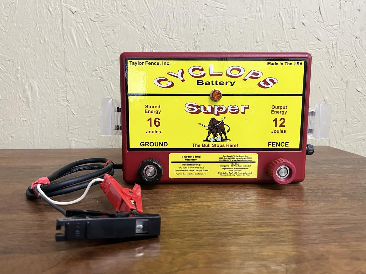 Cyclops SUPER Battery 12 Joule DC Energizer - Image 2